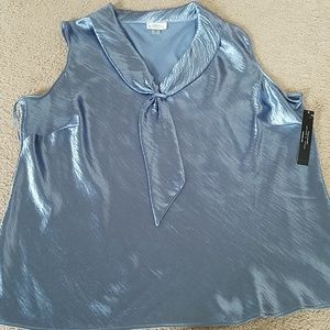 NWT women's Plus SZ Tahari  sleeveless blouse